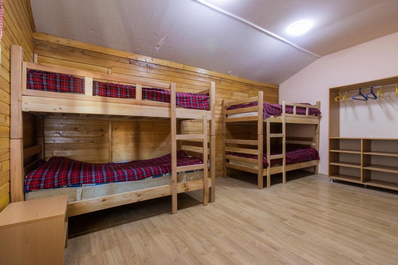 Snow House Hostel Gudauri Exterior photo