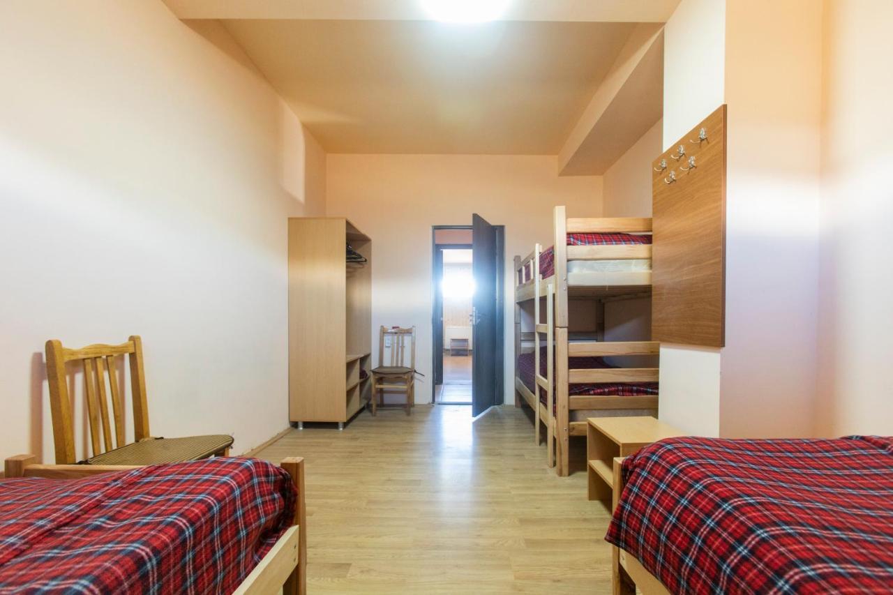 Snow House Hostel Gudauri Exterior photo