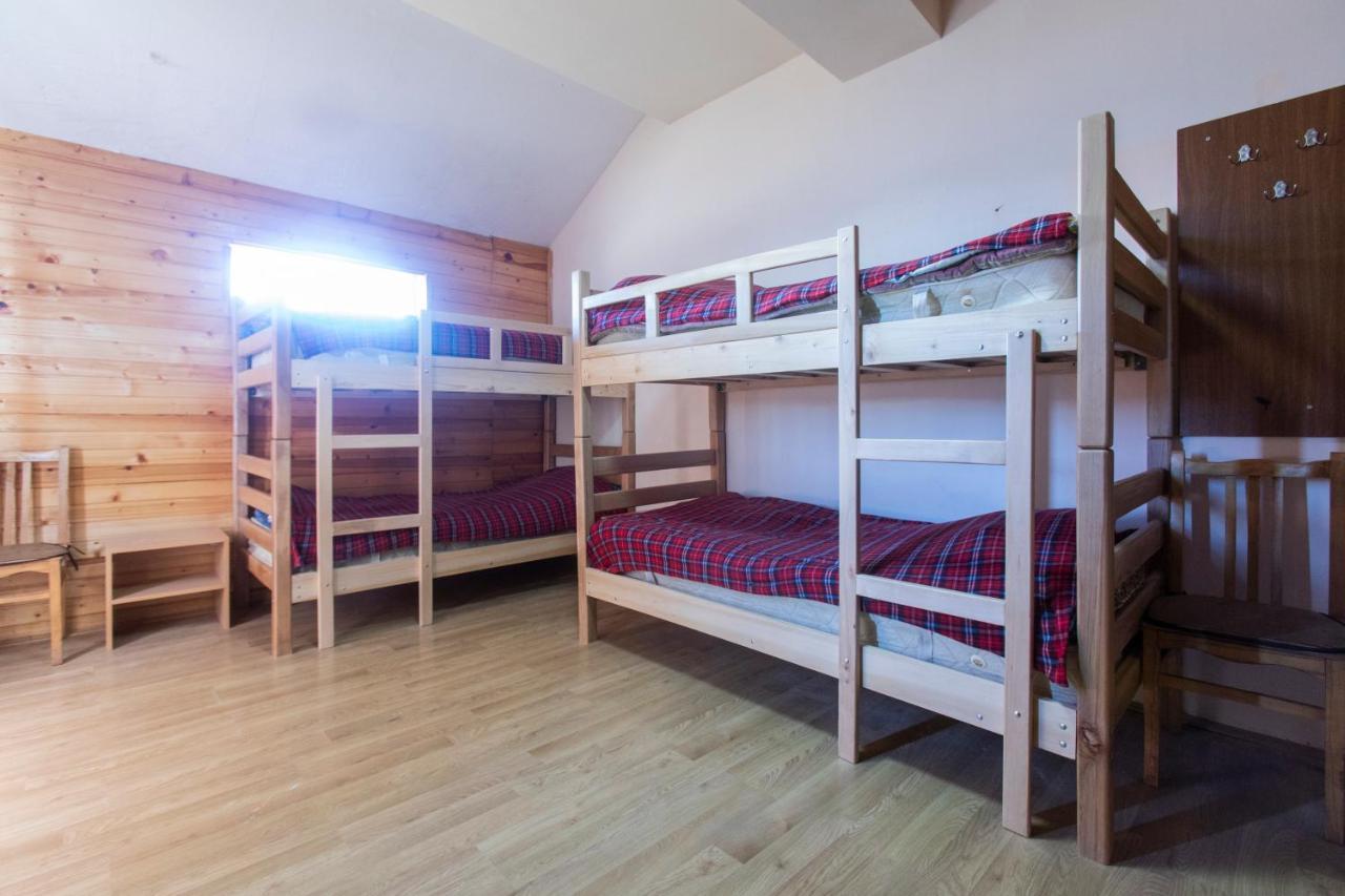 Snow House Hostel Gudauri Exterior photo