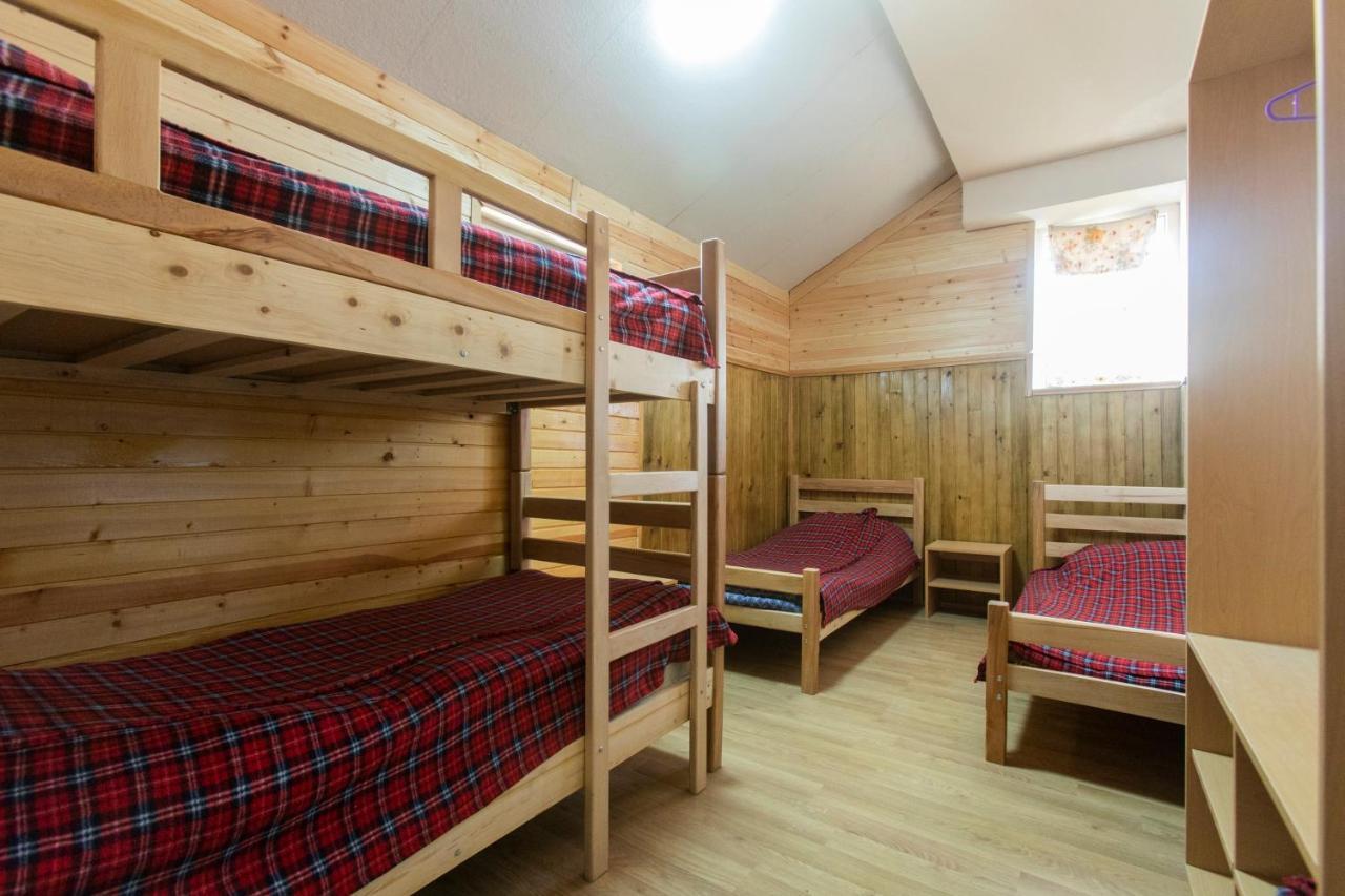 Snow House Hostel Gudauri Exterior photo