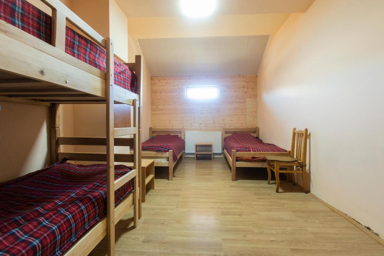 Snow House Hostel Gudauri Exterior photo
